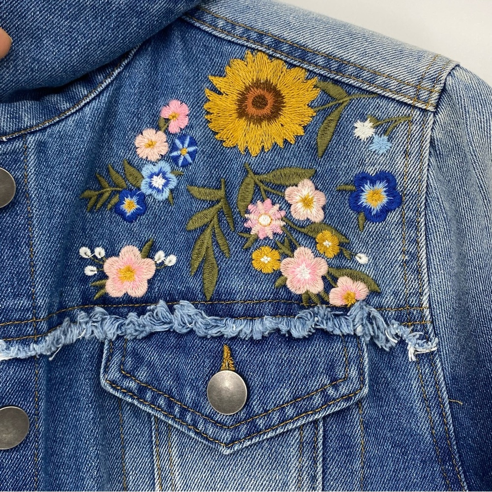 Linda Anderson floral embroidered blue jean faded look jacket wms sz small - Picture 6 of 13